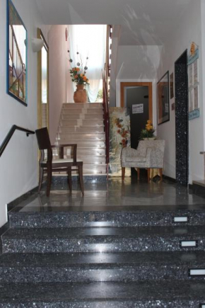  Hotel Santini  Римини